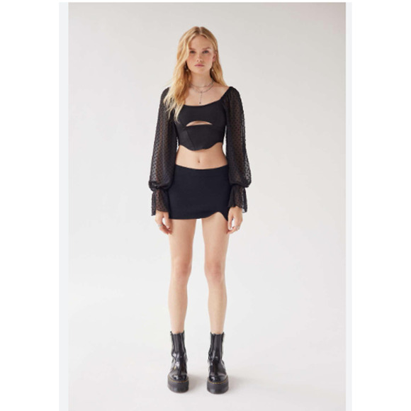 Urban Outfitters Mirabel Puff Sleeve Blouse in Black Size Small - Picture 2 of 6